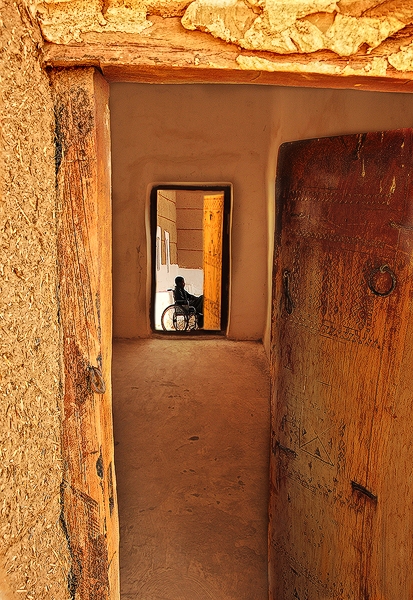 718 - WAITING BACK THE DOORS - ALDGHARI SALEH - saudi arabia.jpg